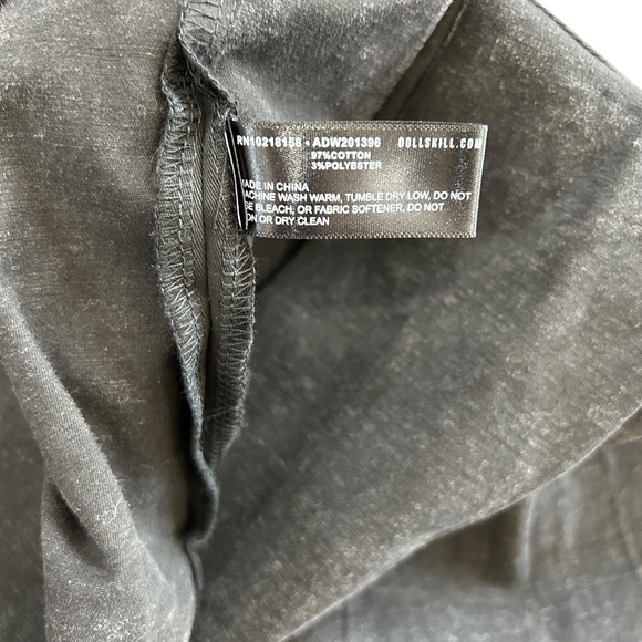 Darker Wavs Dolls Kill Bassline Distressed Mini Skirt XL Black open side NWT - Picture 10 of 10